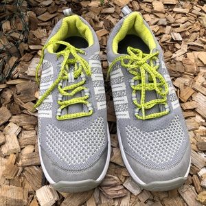 Ortho Feet Coral Knit Sneakers